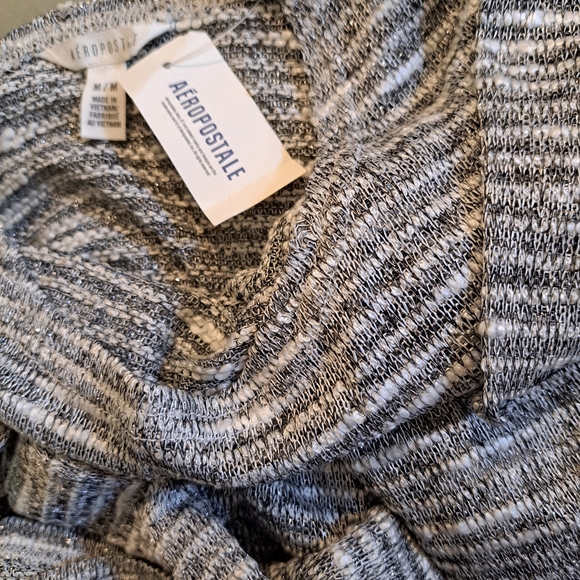 Aeropostale  Women's Style 3030 Long Sleeve Silver Striped Top, M - Picture 7 of 7